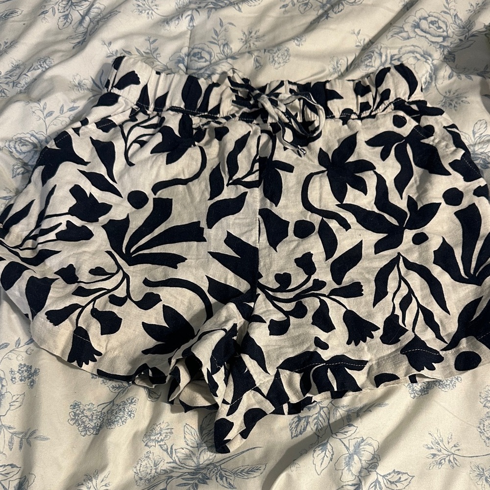 Time and Tru White Shorts with Navy Floral Print